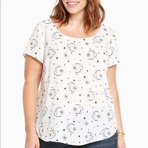 EUC Torrid Moon & Stars Print Blouse